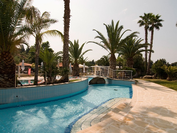 Lagomandra_Hotel_SPA_pool